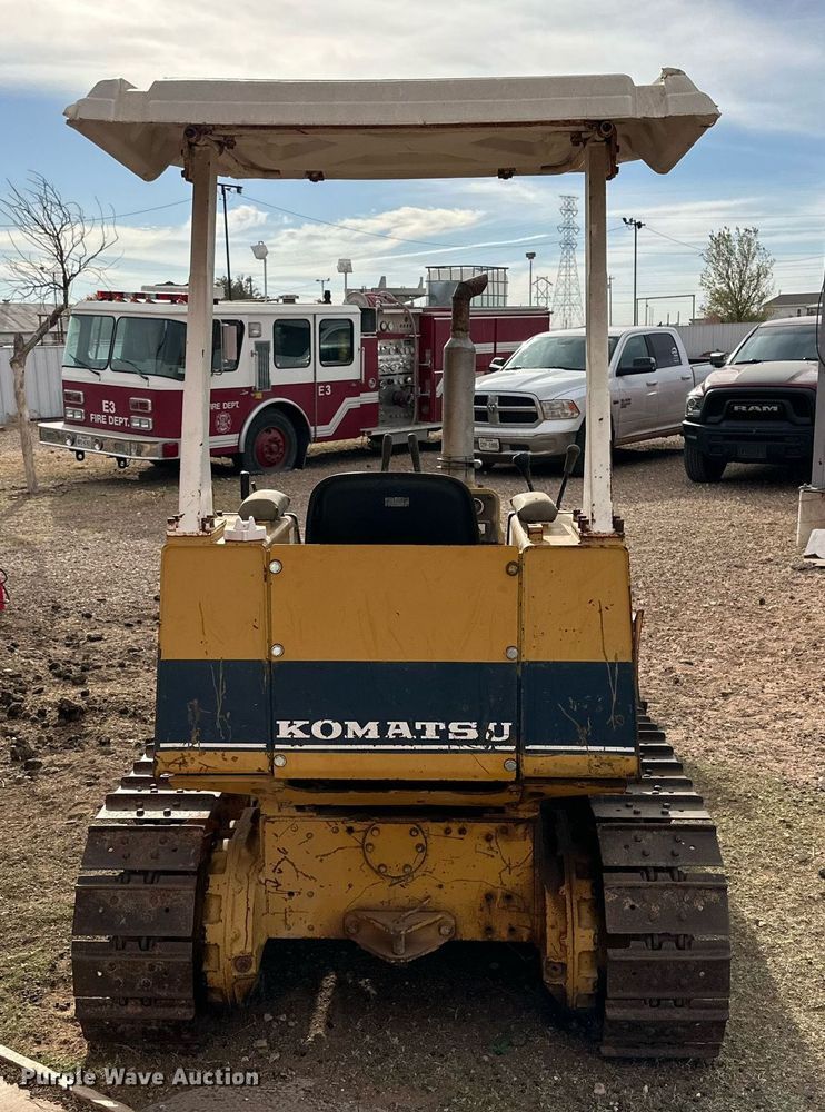 image for item DD3430 Komatsu D20A dozer
