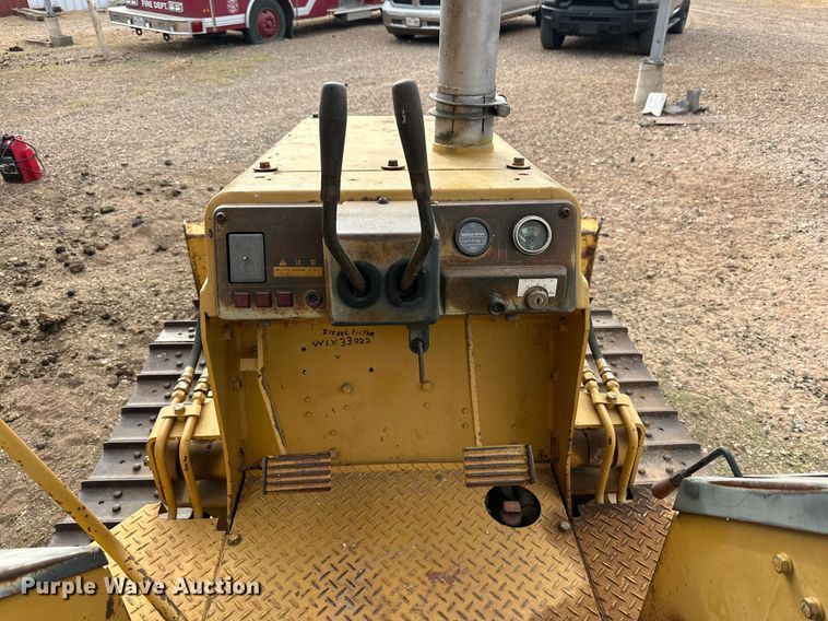 image for item DD3430 Komatsu D20A dozer