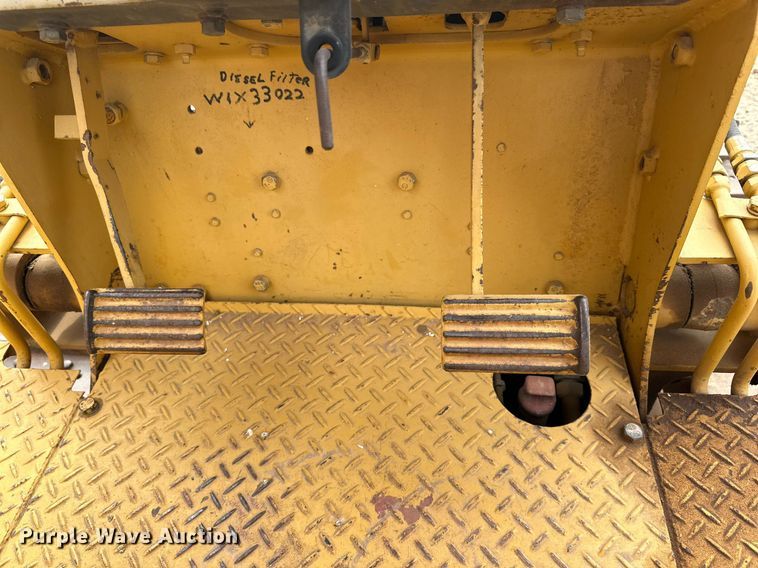 image for item DD3430 Komatsu D20A dozer