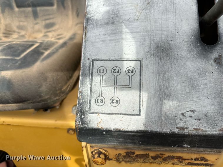 image for item DD3430 Komatsu D20A dozer