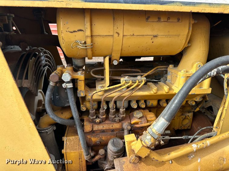 image for item DD3430 Komatsu D20A dozer