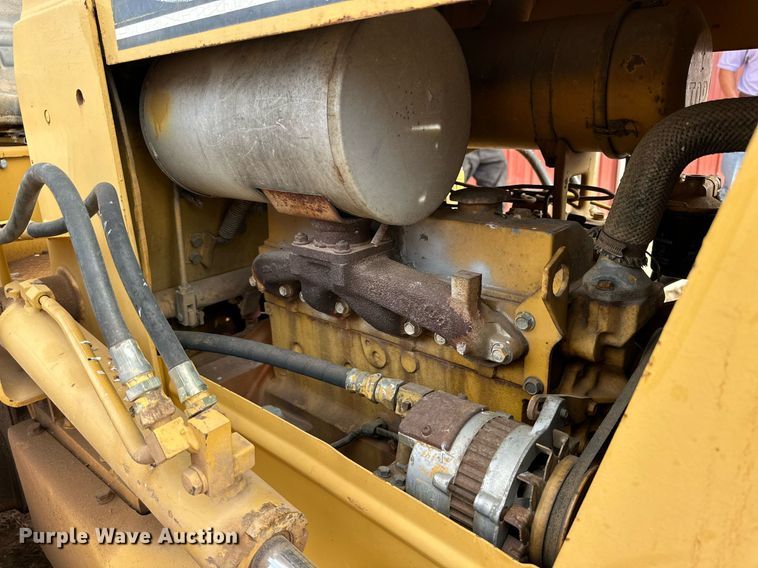 image for item DD3430 Komatsu D20A dozer