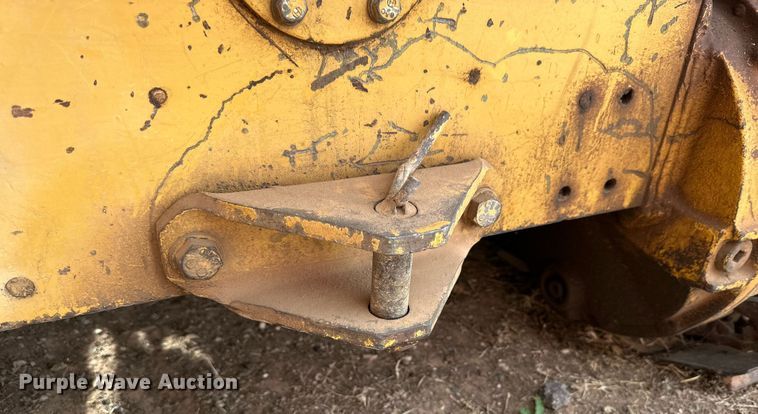 image for item DD3430 Komatsu D20A dozer