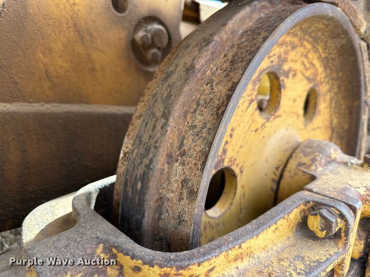 image for item DD3430 Komatsu D20A dozer