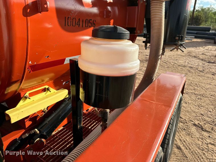 image for item DD3436 2011 Ditch Witch FX30 vacuum excavator