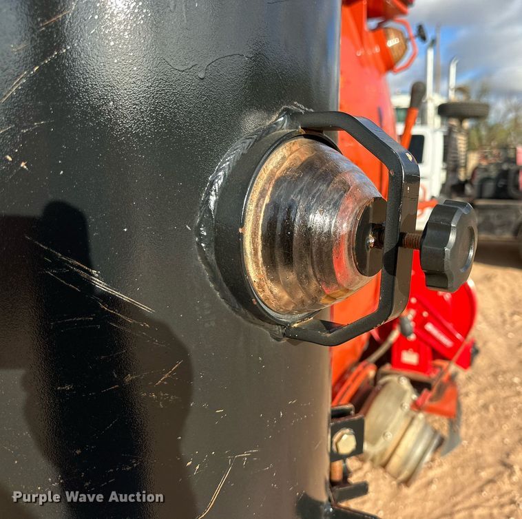 image for item DD3436 2011 Ditch Witch FX30 vacuum excavator