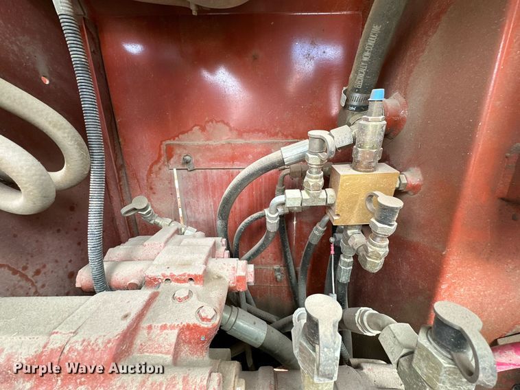 image for item DD3441 1998 Ditch Witch JT1720 directional boring unit