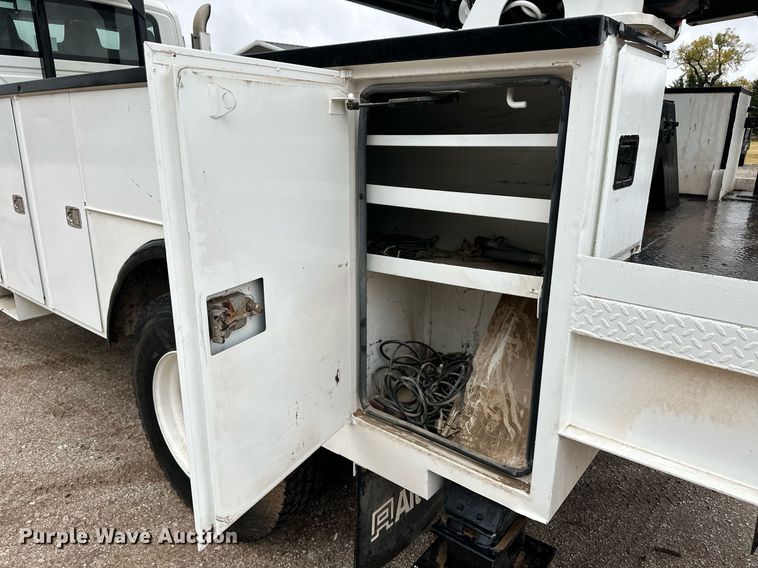 image for item DL0482 2009 International WorkStar 7300 bucket truck