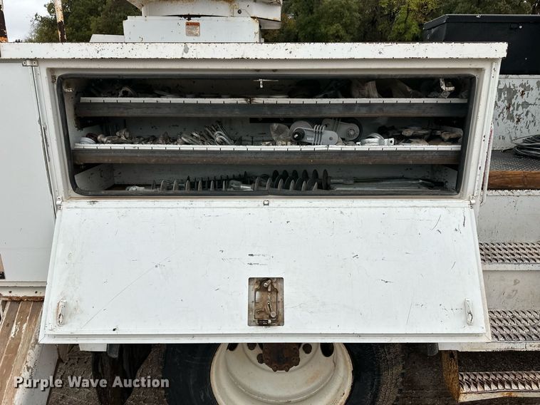 image for item DL0483 2009 International DuraStar 4300 bucket truck