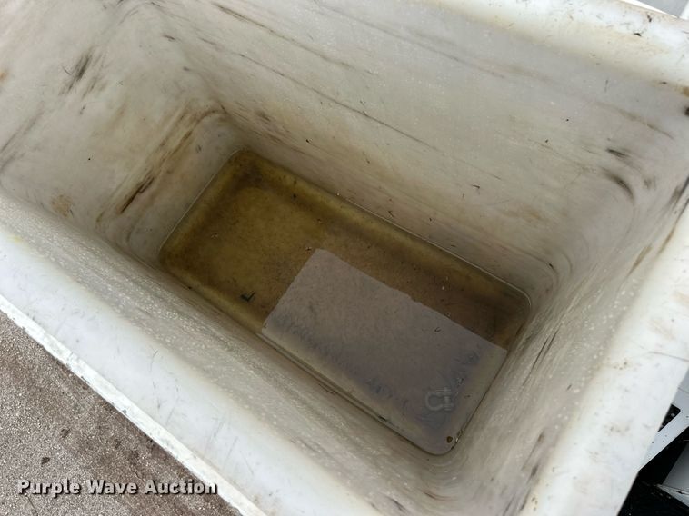 image for item DL0483 2009 International DuraStar 4300 bucket truck