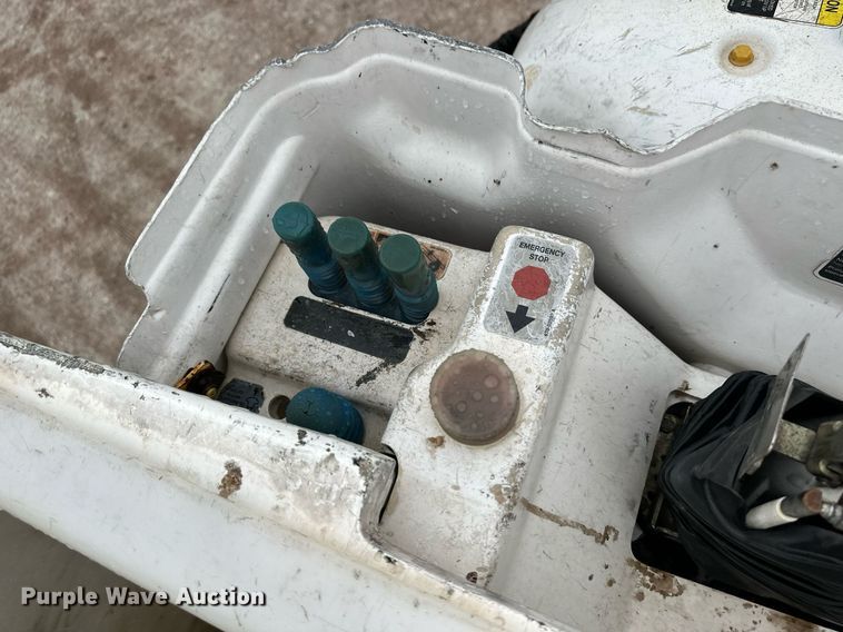 image for item DL0483 2009 International DuraStar 4300 bucket truck