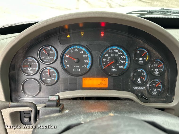 image for item DL0483 2009 International DuraStar 4300 bucket truck