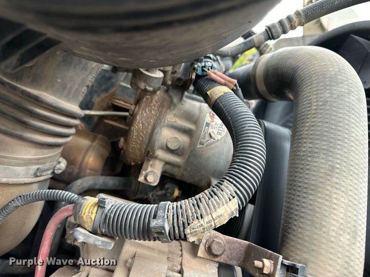 image for item DL0483 2009 International DuraStar 4300 bucket truck