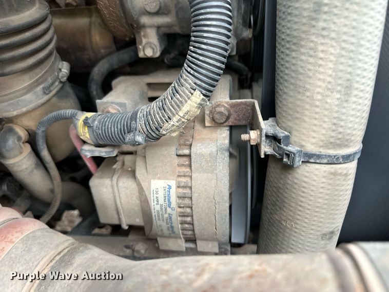 image for item DL0483 2009 International DuraStar 4300 bucket truck