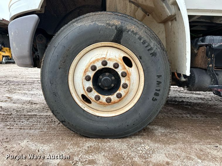 image for item DL0483 2009 International DuraStar 4300 bucket truck