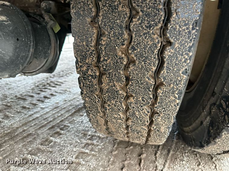 image for item DL0483 2009 International DuraStar 4300 bucket truck