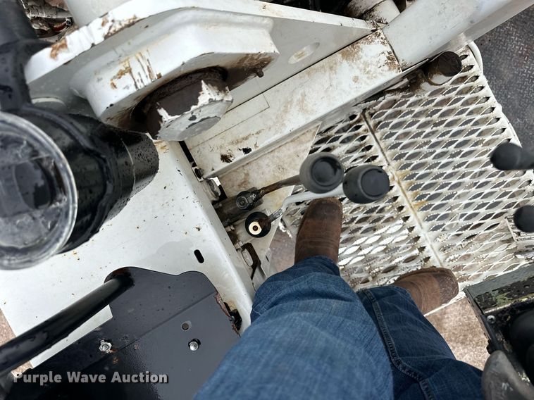 image for item DL0484 2015 Ford F750 Super Duty digger derrick truck