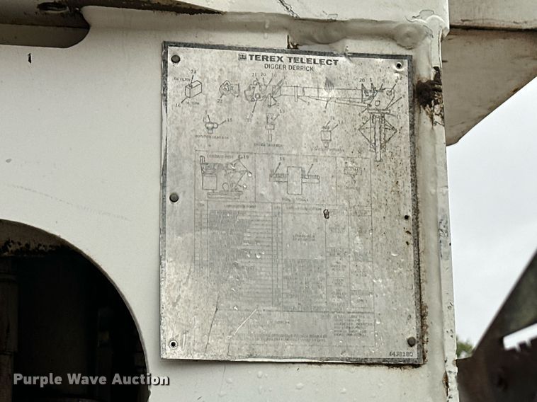 image for item DL0484 2015 Ford F750 Super Duty digger derrick truck