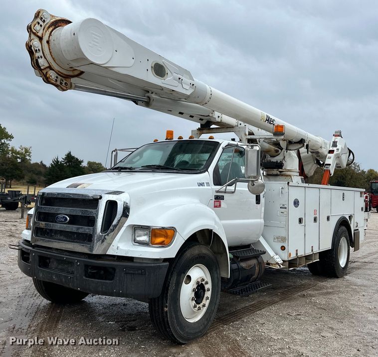 image for item DL0485 2011 Ford F750 Super Duty bucket truck