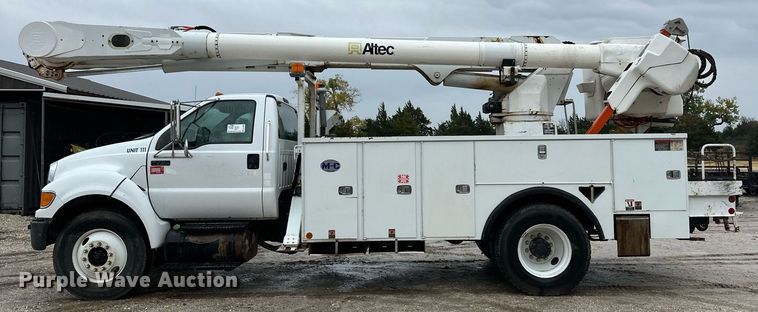 image for item DL0485 2011 Ford F750 Super Duty bucket truck