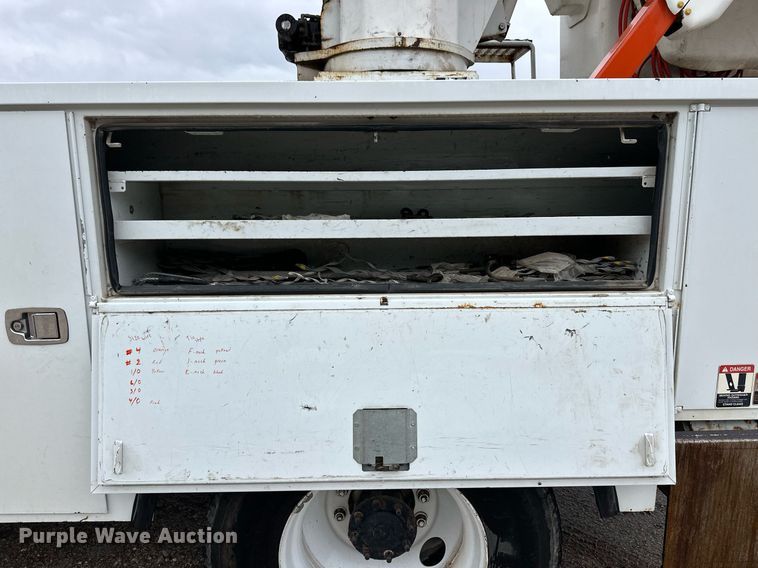 image for item DL0485 2011 Ford F750 Super Duty bucket truck