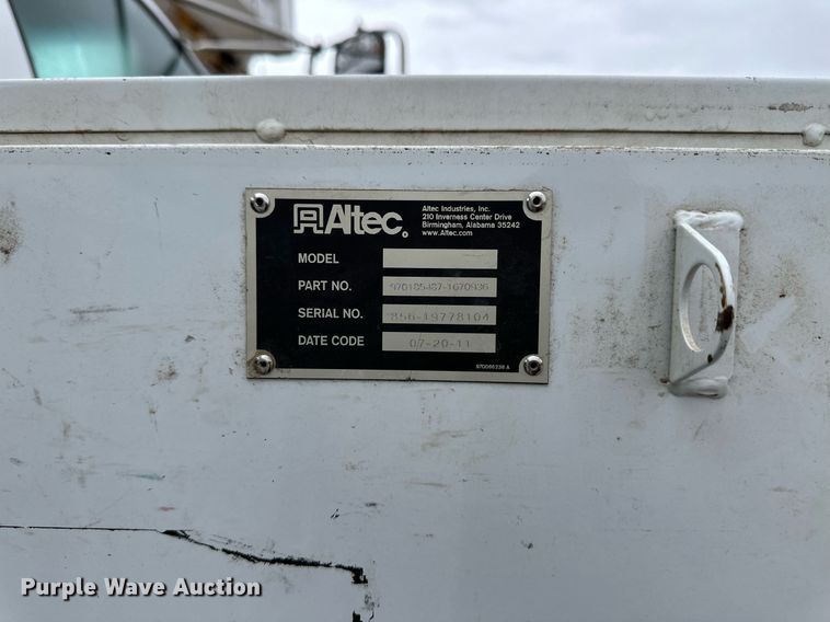 image for item DL0485 2011 Ford F750 Super Duty bucket truck