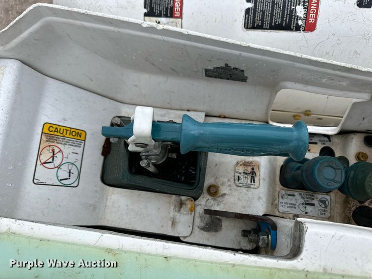 image for item DL0485 2011 Ford F750 Super Duty bucket truck