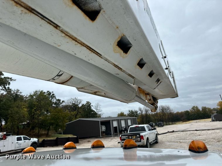 image for item DL0485 2011 Ford F750 Super Duty bucket truck