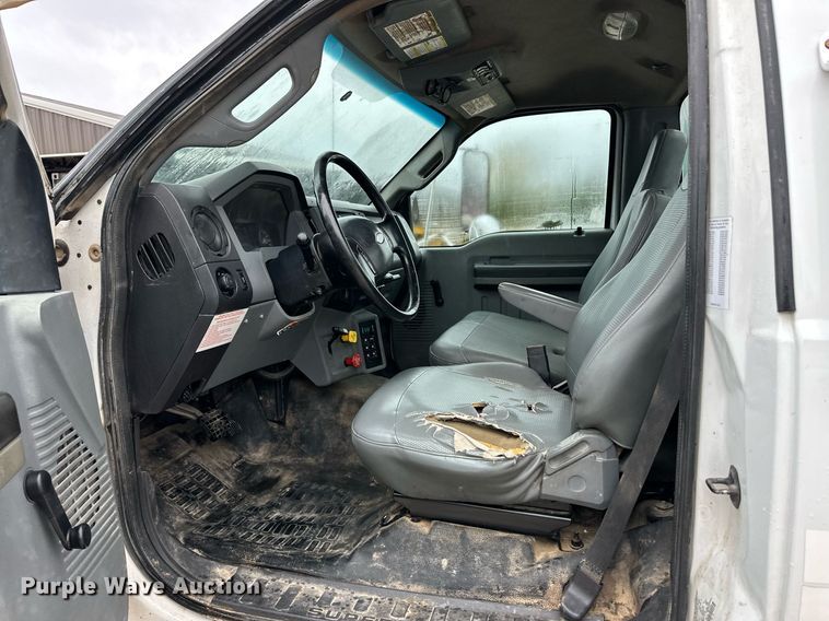 image for item DL0485 2011 Ford F750 Super Duty bucket truck