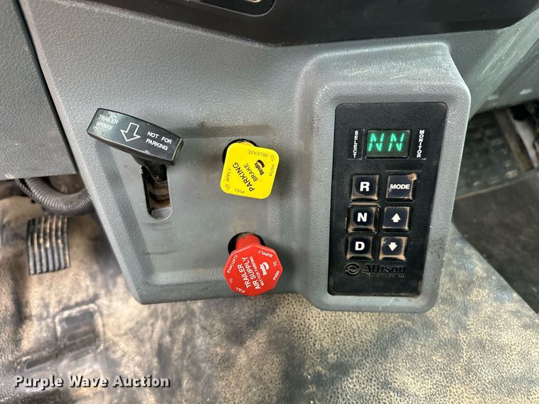 image for item DL0485 2011 Ford F750 Super Duty bucket truck