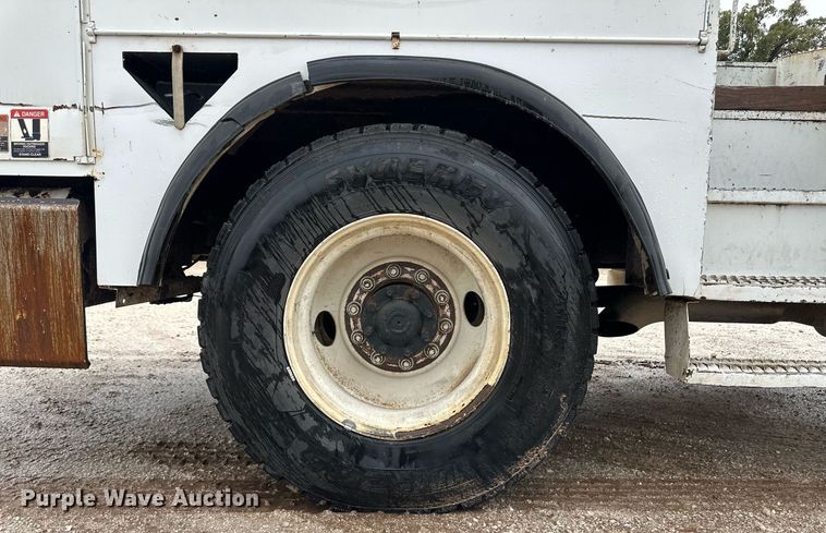 image for item DL0485 2011 Ford F750 Super Duty bucket truck