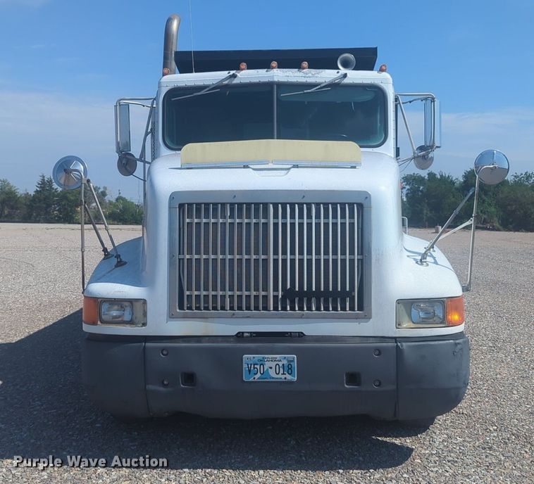 image for item DL1049 1994 International 9200 dump truck