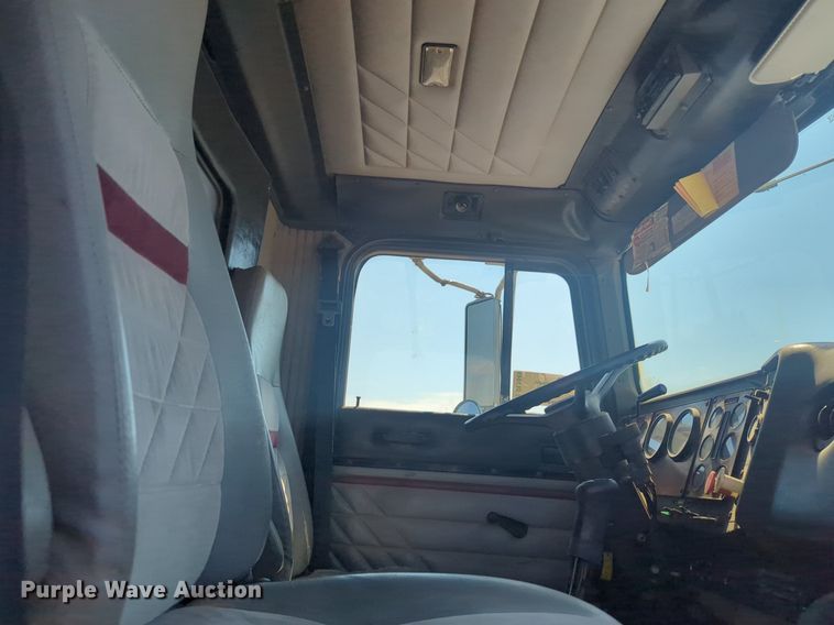 image for item DL1049 1994 International 9200 dump truck