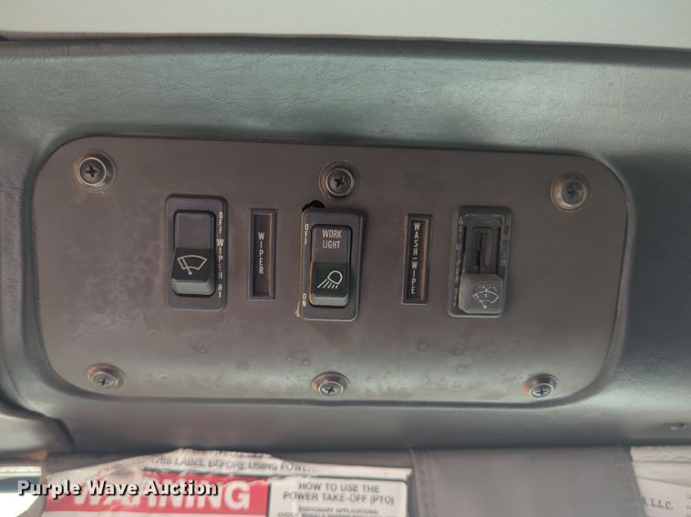 image for item DL1049 1994 International 9200 dump truck