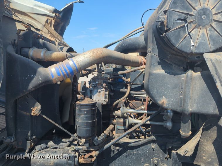 image for item DL1049 1994 International 9200 dump truck