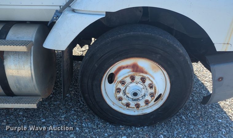 image for item DL1049 1994 International 9200 dump truck