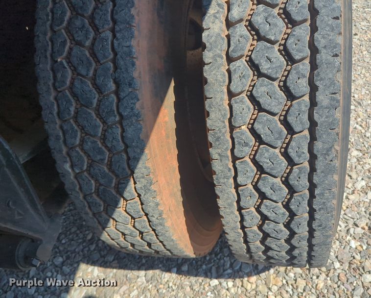 image for item DL1049 1994 International 9200 dump truck