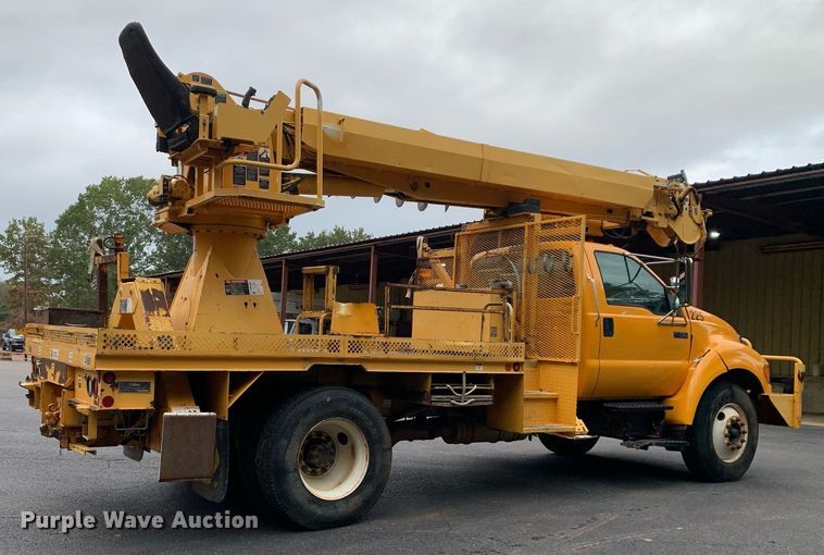 image for item DM1841 2009 Ford F750 digger derrick truck