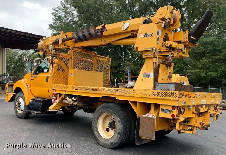 image for item DM1841 2009 Ford F750 digger derrick truck