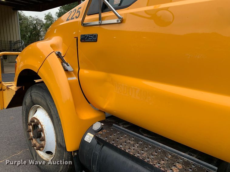 image for item DM1841 2009 Ford F750 digger derrick truck