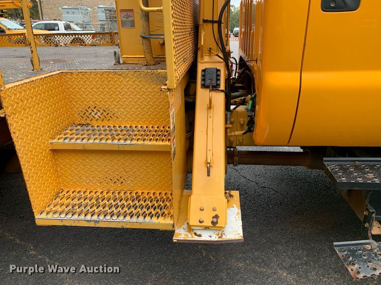 image for item DM1841 2009 Ford F750 digger derrick truck