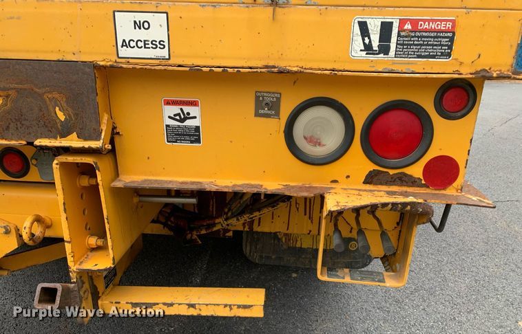 image for item DM1841 2009 Ford F750 digger derrick truck