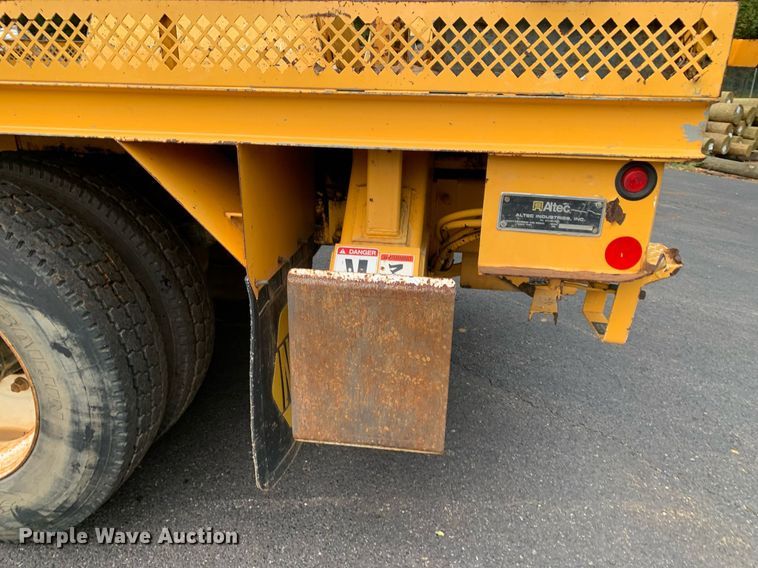 image for item DM1841 2009 Ford F750 digger derrick truck