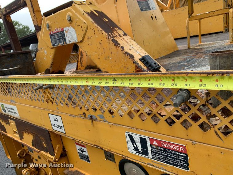 image for item DM1841 2009 Ford F750 digger derrick truck