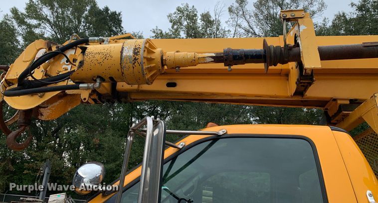 image for item DM1841 2009 Ford F750 digger derrick truck