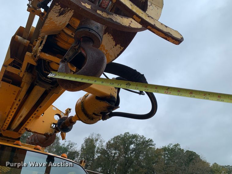 image for item DM1841 2009 Ford F750 digger derrick truck