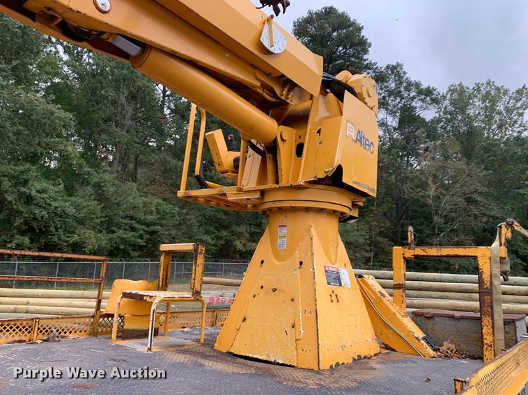 image for item DM1841 2009 Ford F750 digger derrick truck