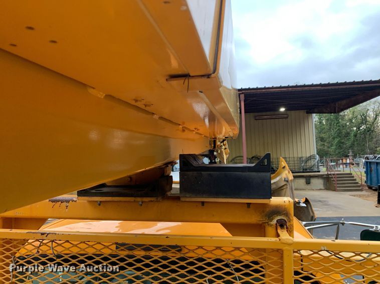 image for item DM1841 2009 Ford F750 digger derrick truck