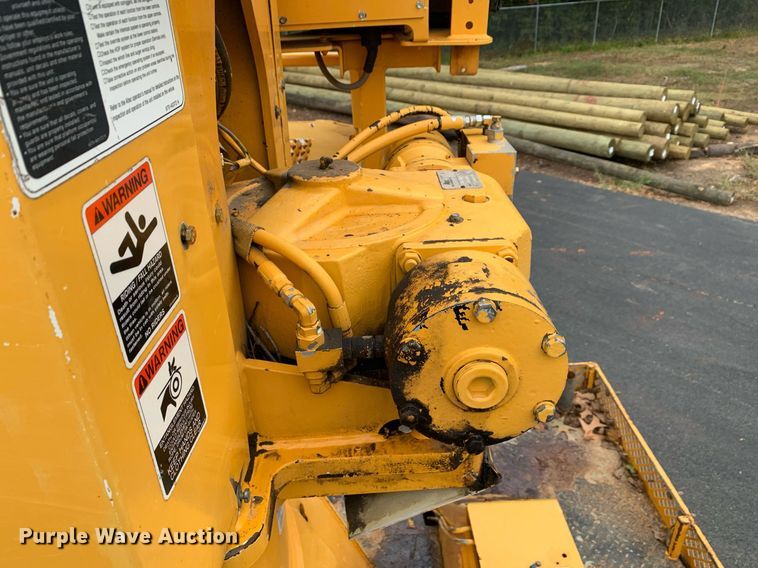 image for item DM1841 2009 Ford F750 digger derrick truck