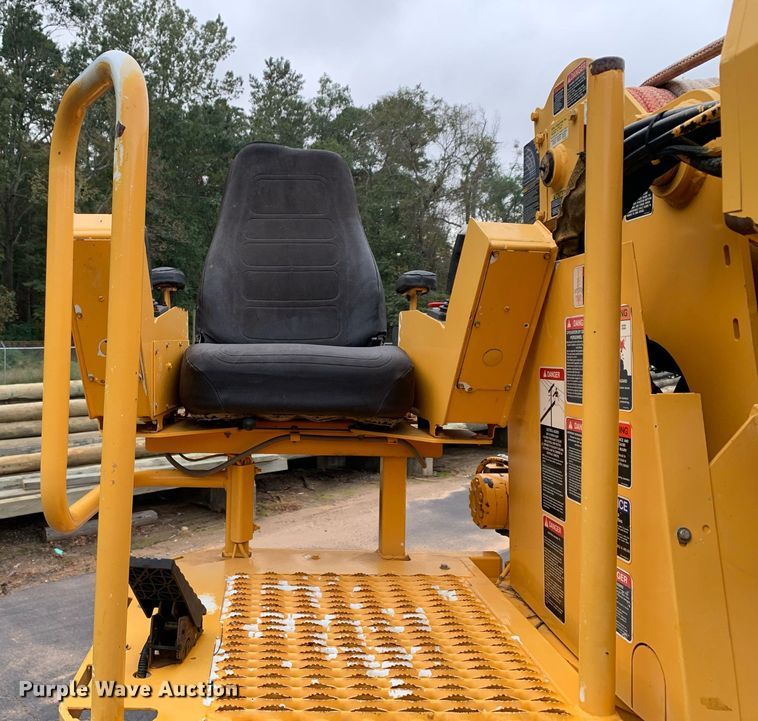 image for item DM1841 2009 Ford F750 digger derrick truck